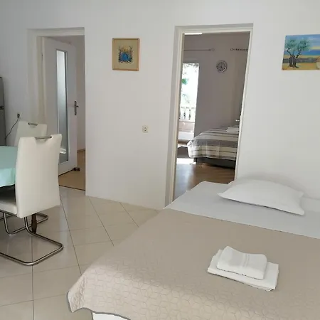 Apartment Sruk *