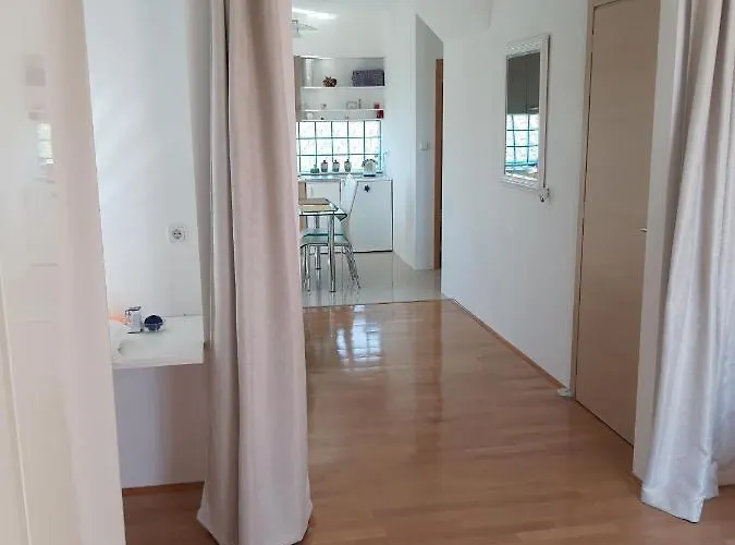 Sruk Apartman *